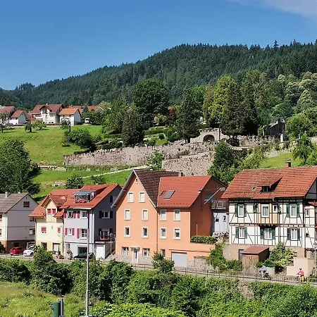 Gruener Baum - Im Murgtal, Schwarzwald Вайзенбах