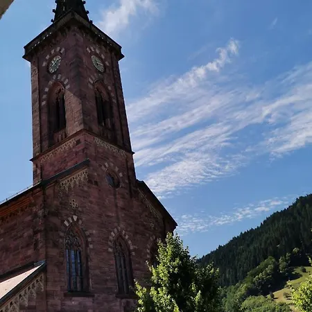 Отель Gruener Baum - Im Murgtal, Schwarzwald Вайзенбах