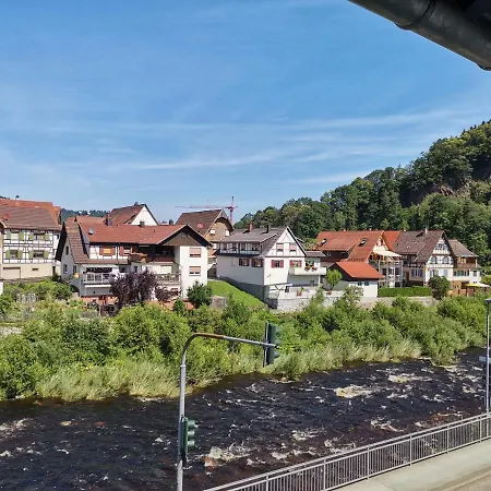 Gruener Baum - Im Murgtal, Schwarzwald Отель Вайзенбах
