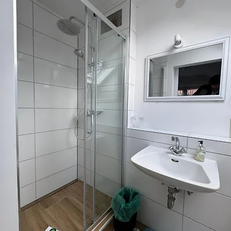 Gruener Baum - Im Murgtal, Schwarzwald Отель Вайзенбах