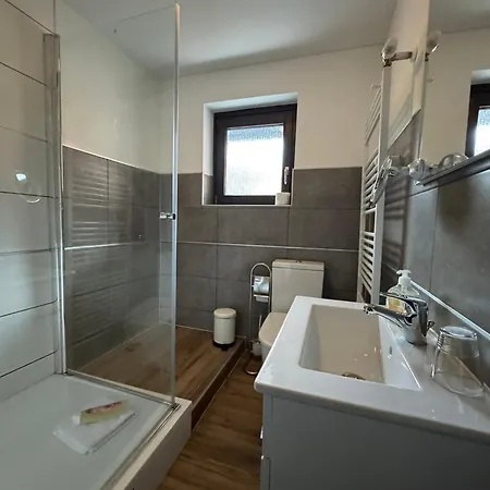 Gruener Baum - Im Murgtal, Schwarzwald *